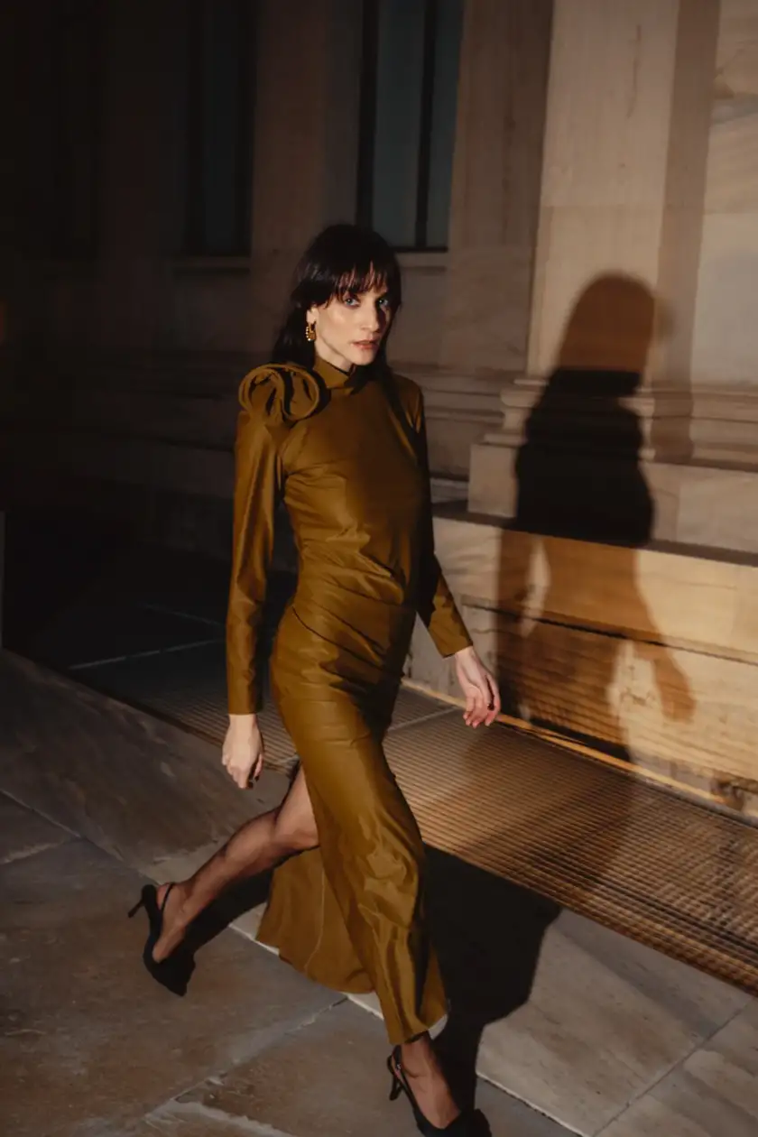 FLOWER APPLIQUE MAXI GOWN IN KHAKI DORÉ